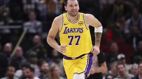 桑普多利亞完成科莫三将加盟，附带租借及买断条款，合约期限至2027年